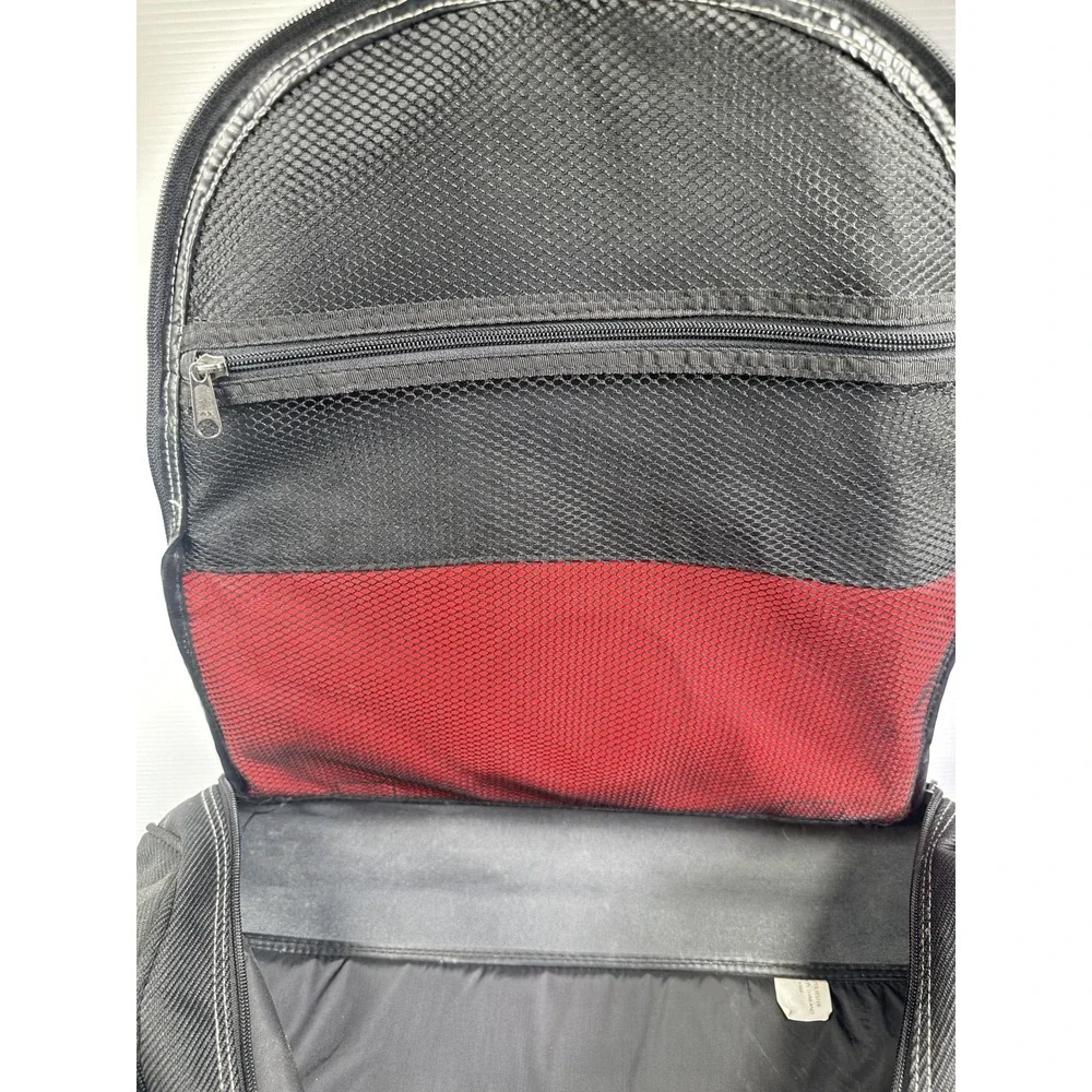 VTG 1997 Marlboro Unlimited Gear Duffle Bag Red Black Compass Logo Travel Gym